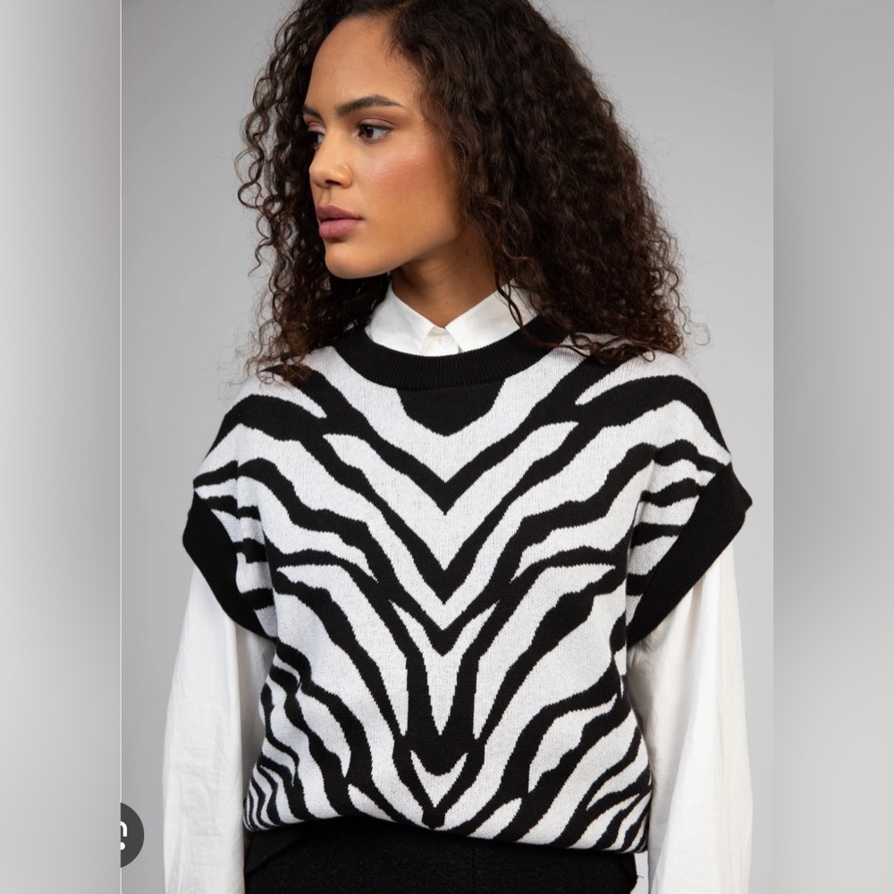 Cache sweater top/vest